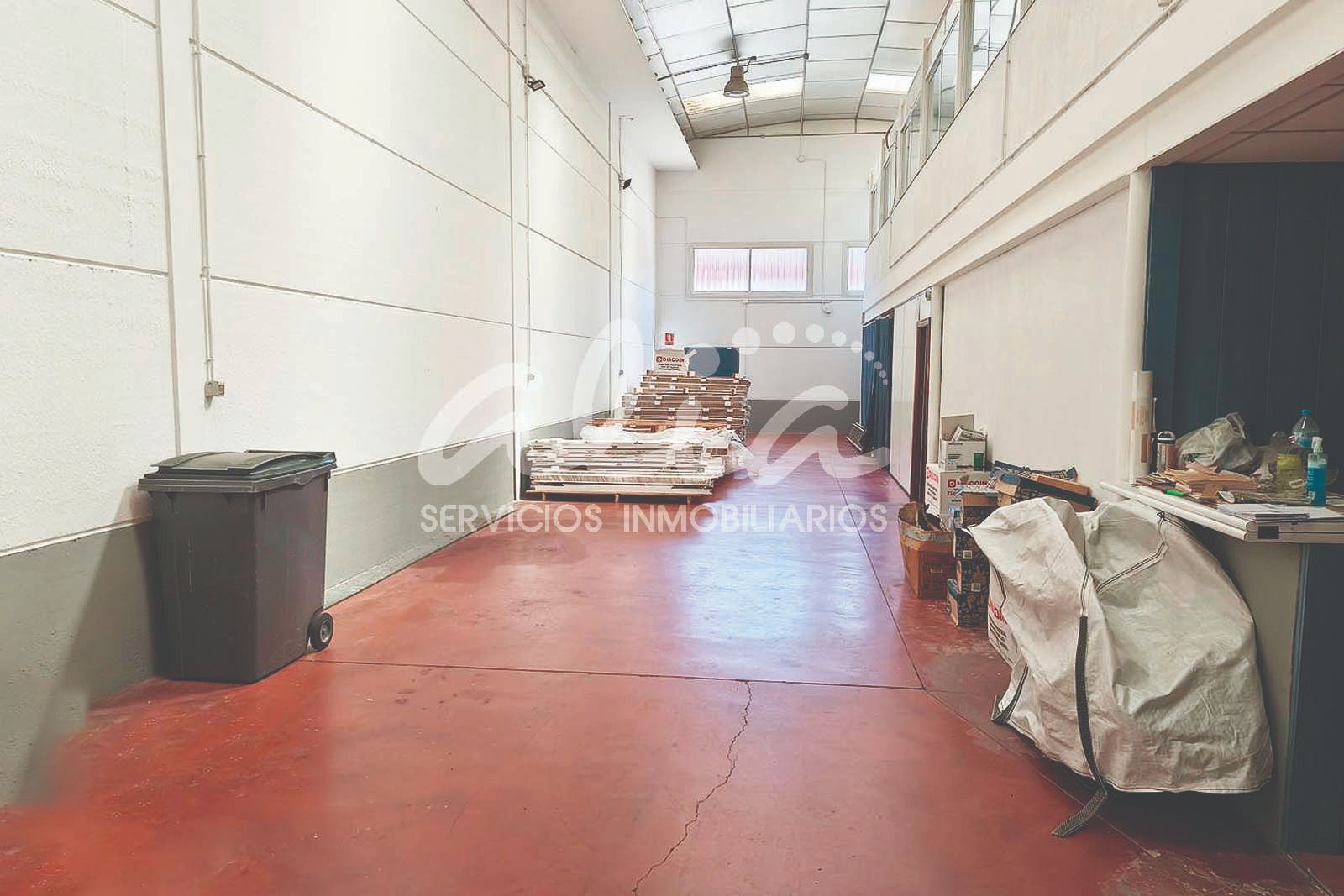 Nau industrial en venda en Pinto amb Calefacció i Alarma