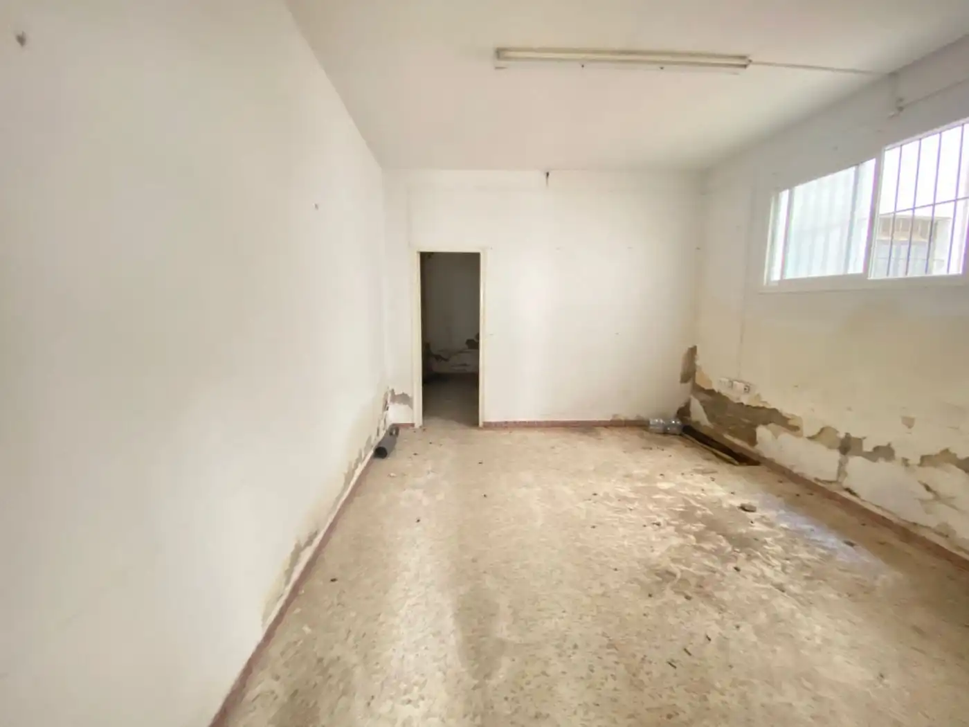 Nave industrial en venta en Lora del Río