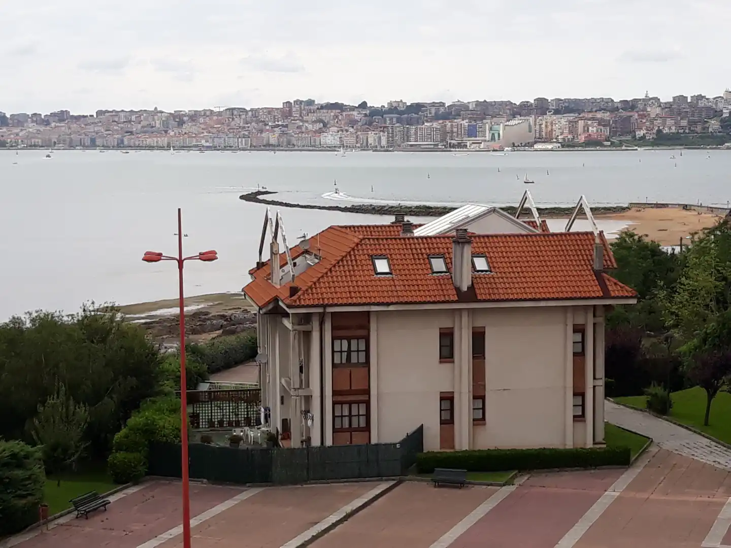 Vista exterior de Ático en venta en Marina de Cudeyo con Calefacción, Parquet y Terraza