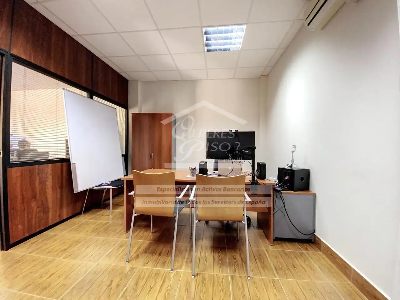 Oficina en venta en Santa Lucía de Tirajana con Aire acondicionado y Amueblado