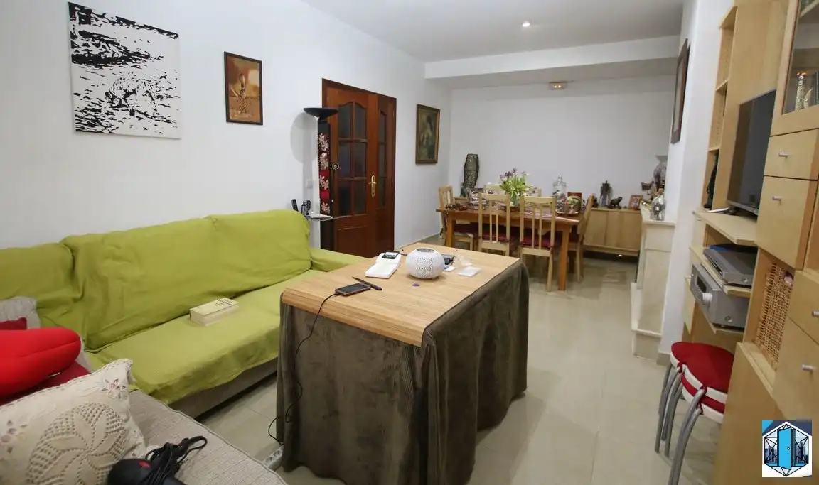 Adossat amb terrassa en venda a San Juan del Puerto, imagen 2