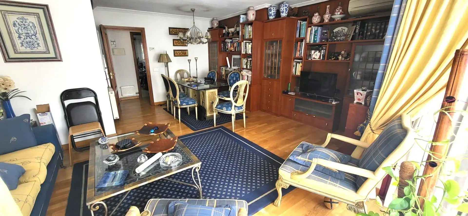 Sala d'estar de Pis en venda en Madrid amb Aire condicionat, Calefacció i Moblat