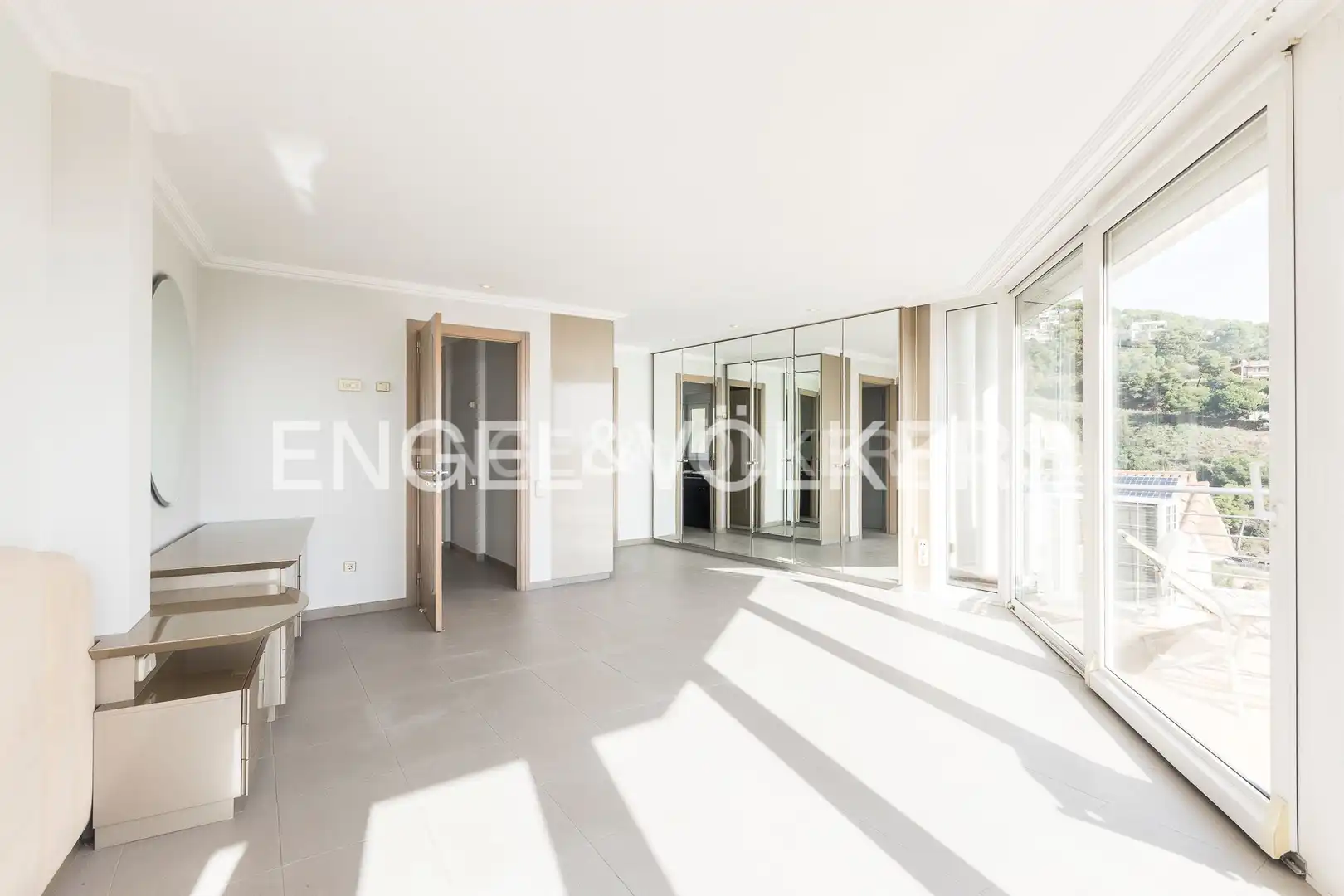 Houses for sale in Barcelona  with Air Conditioner, Heating and Private garden