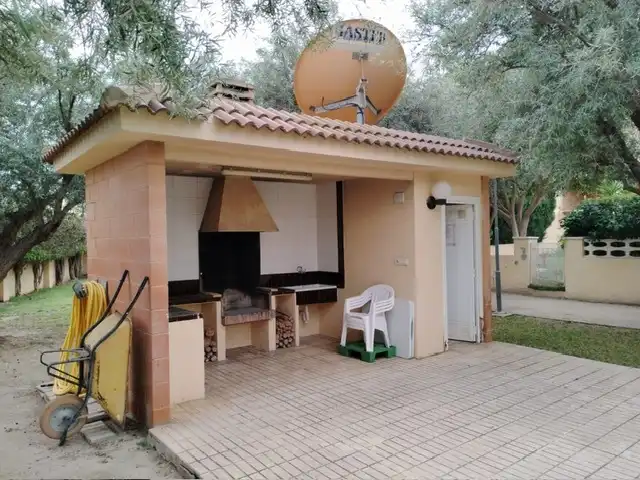 Detached house with pool for sale in Carrer Els Oms, imagen 3