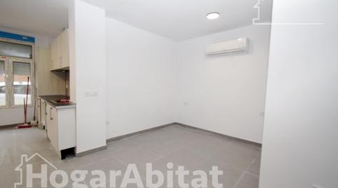 Foto 4 de Pis en venda a Calle Santiago, Avenida de Abril - 9 de Octubre, Sagunto / Sagunt