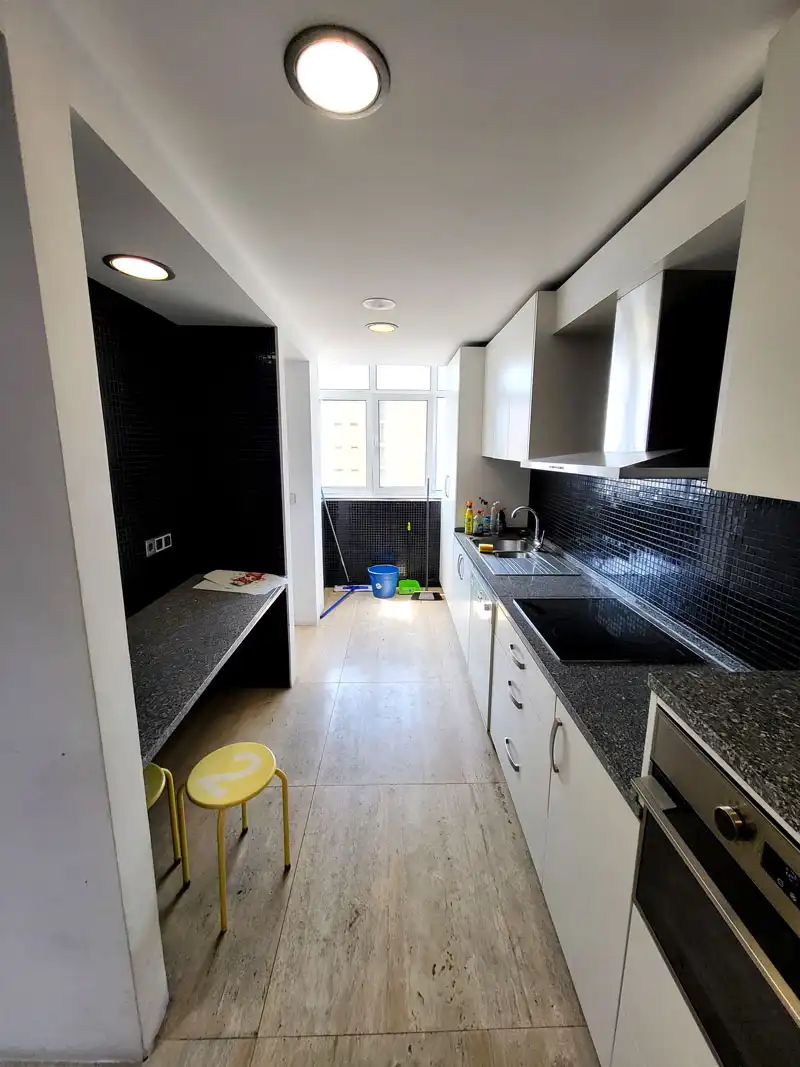 Cocina de Piso de alquiler en Vigo  con Amueblado, Horno y Lavadora