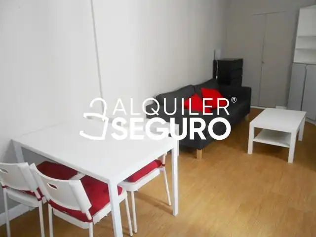 Außenansicht von Wohnung zur Miete in Madrid mit Heizung und Möbliert