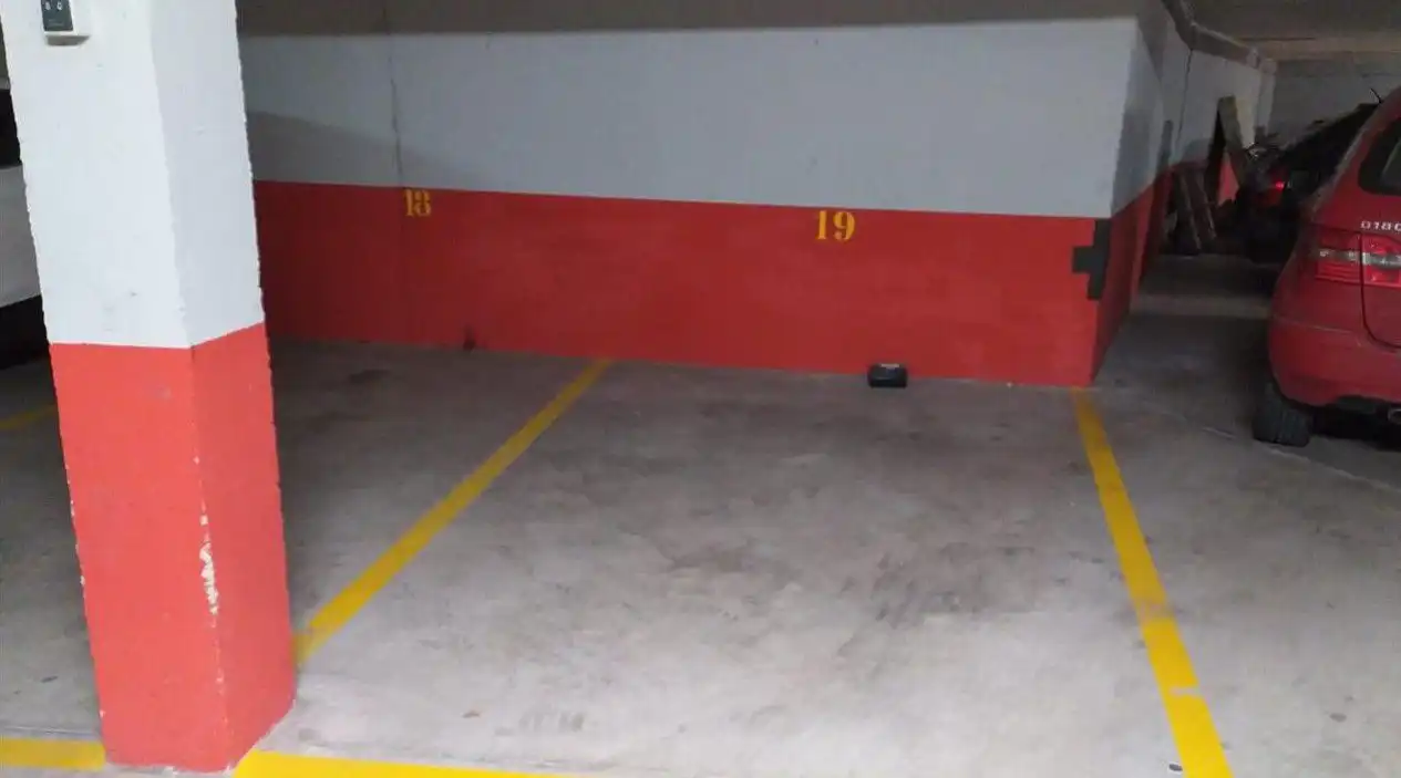 Parkplatz von Garage zum Verkauf in Pedrezuela
