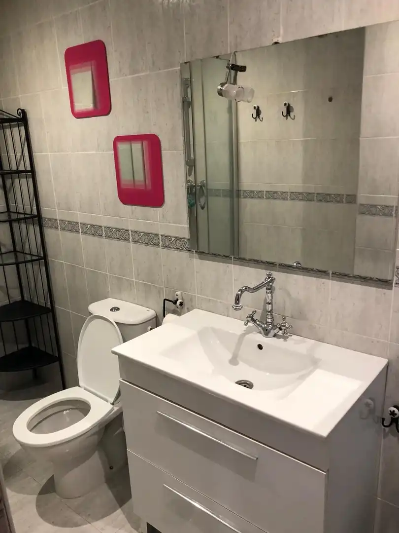 Baño de Piso en venta en Sevilla con Aire acondicionado, Jardín privado y Trastero