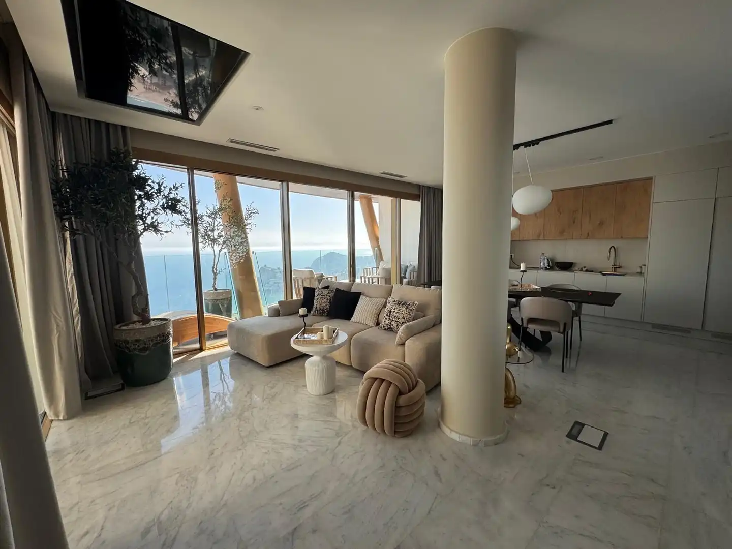 Sala d'estar de Àtic de lloguer en Benidorm amb Aire condicionat, Calefacció i Terrassa