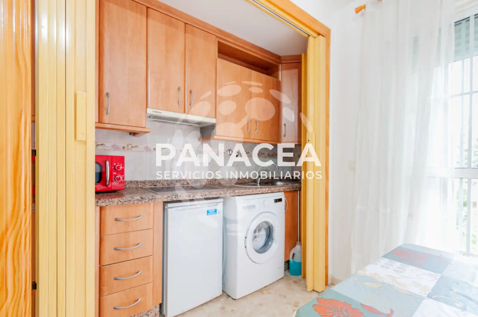 Kitchen of Study for sale in Roquetas de Mar  with Furnished, Oven and Microwave
