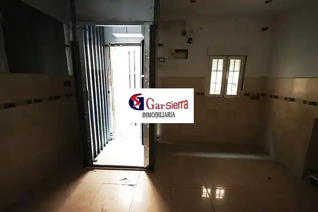 Flat for sale in  Madrid Capital  with Heating