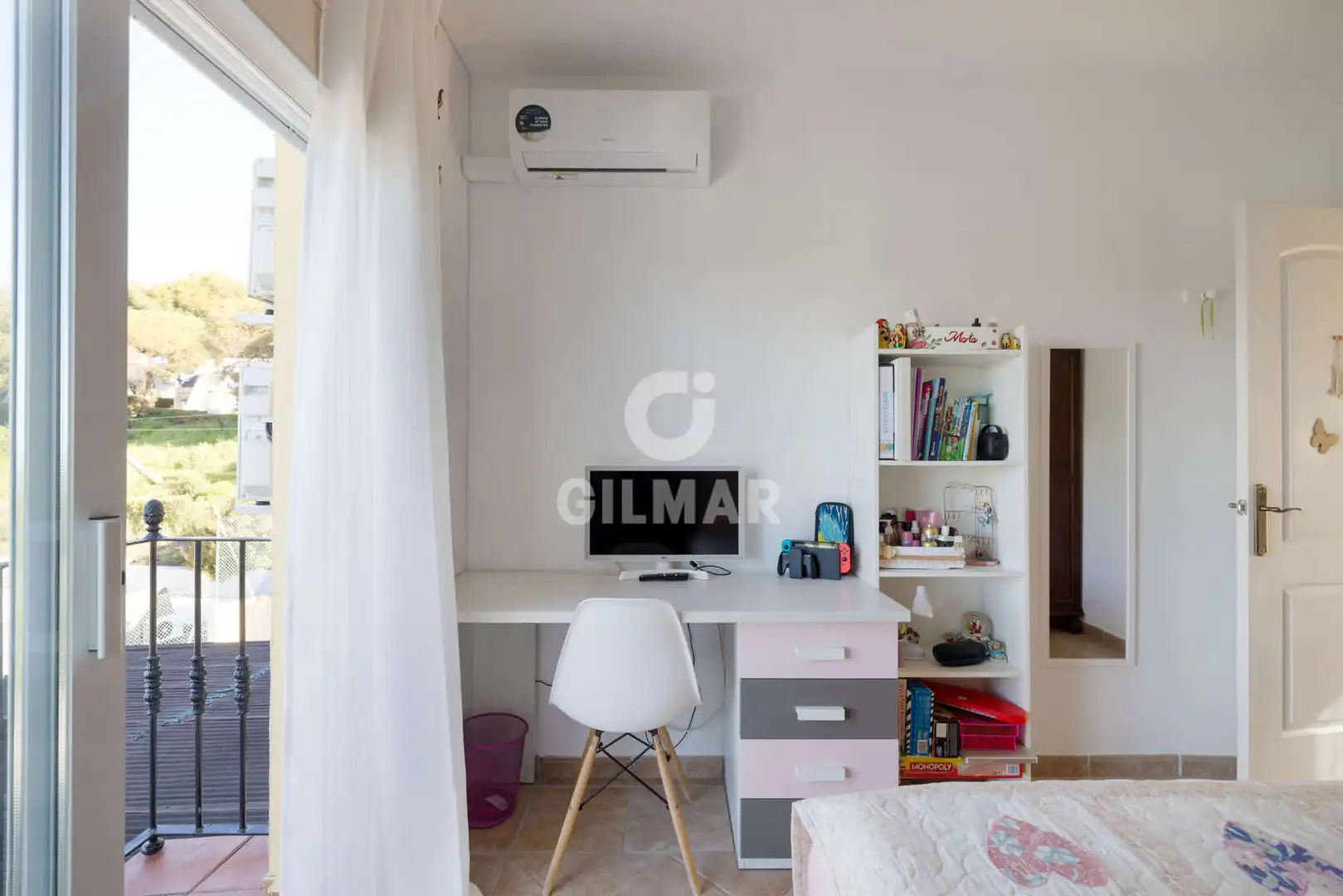 Bedroom of Detached homes for sale in Estepona  with Private garden and Swimming Pool
