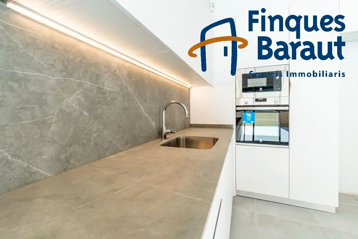 Kitchen of Houses for sale in Figueres  with Air Conditioner, Heating and Private garden