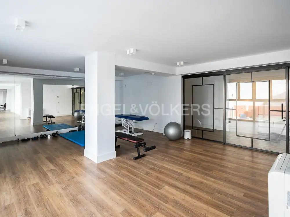 Flat for sale in Valencia  with Air Conditioner, Heating and Storage room