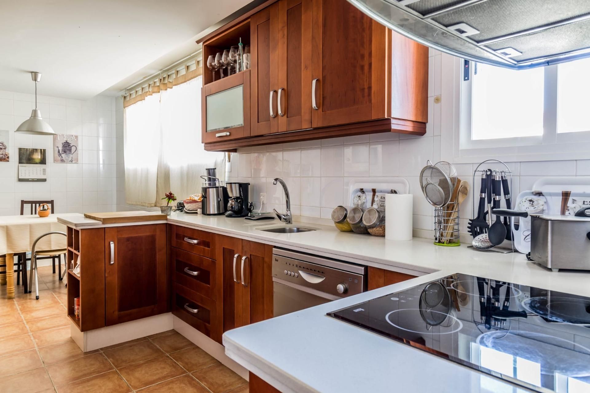 Cocina de Casa adosada en venta en Cáceres Capital