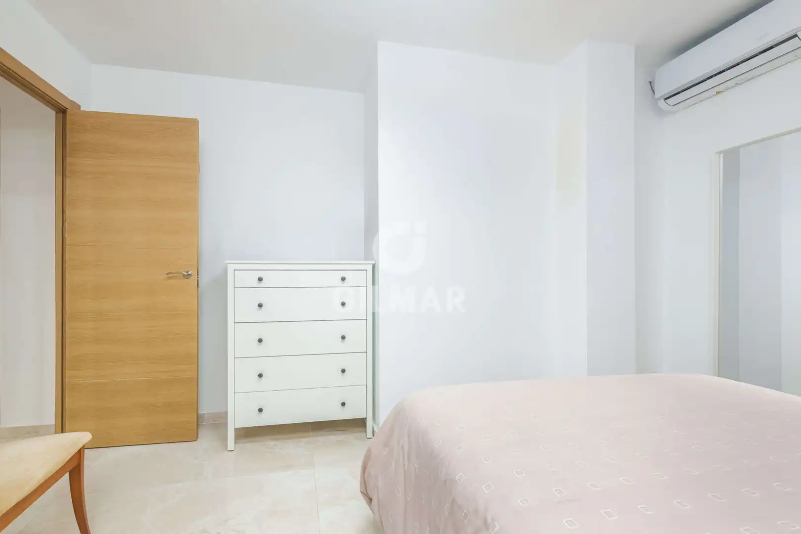 Bedroom of Flat for sale in Sevilla  with Heating, Storage room and Balcony