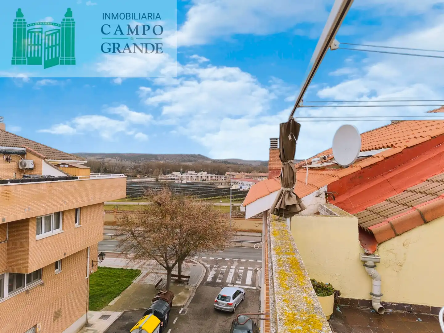 Vista exterior de Ático en venta en Palencia Capital con Calefacción, Parquet y Terraza