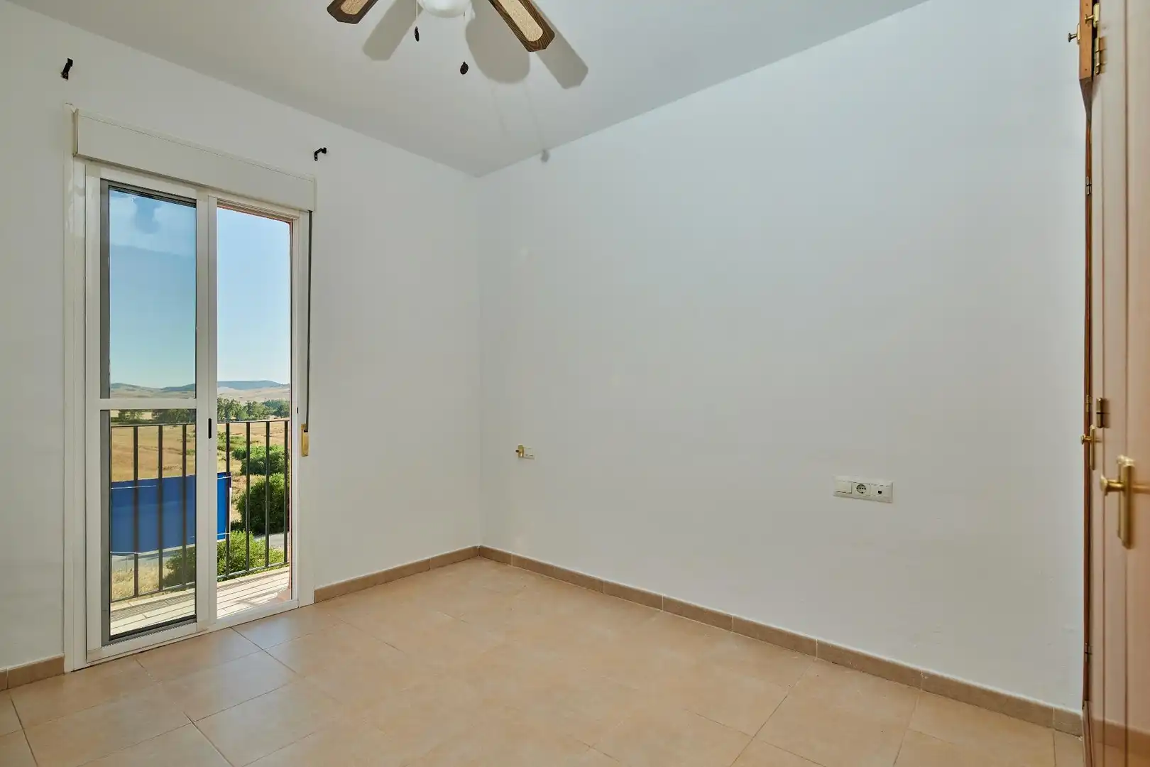 Habitación de Casa adosada en venta en Medina Sidonia con Terraza, Balcón y Alarma