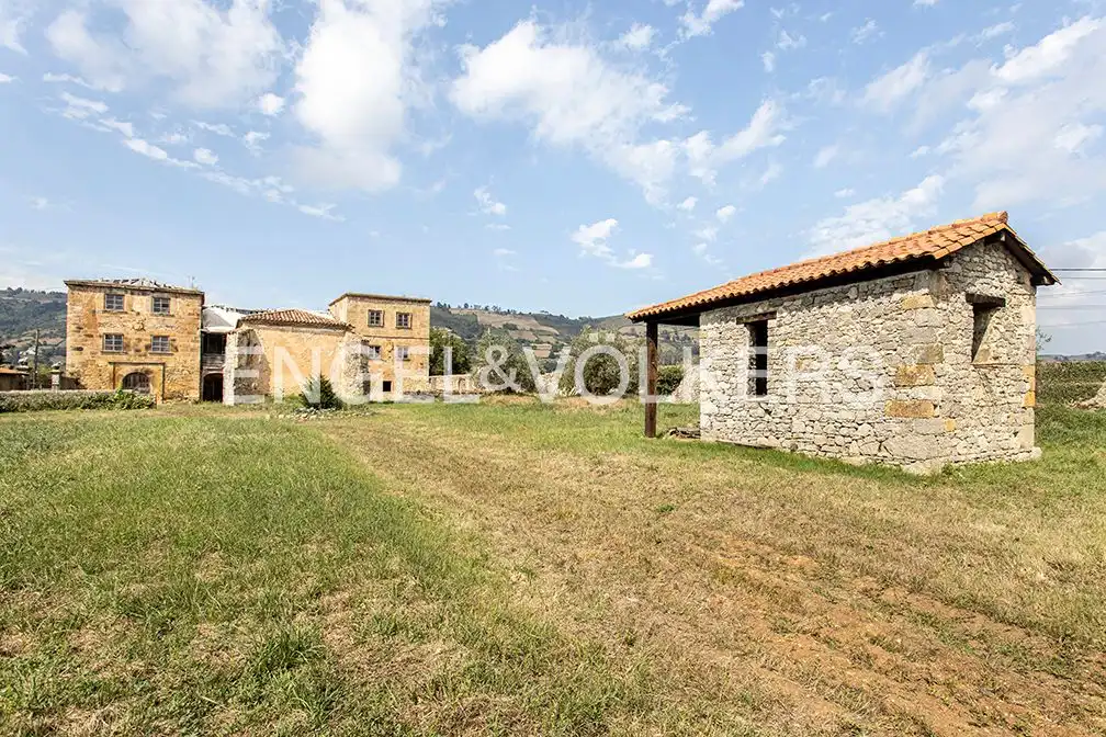 Villa con giardino in vendita a Sariego, imagen 9