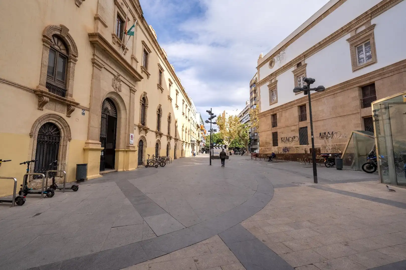 Vista exterior de Piso en venta en Almería con Terraza