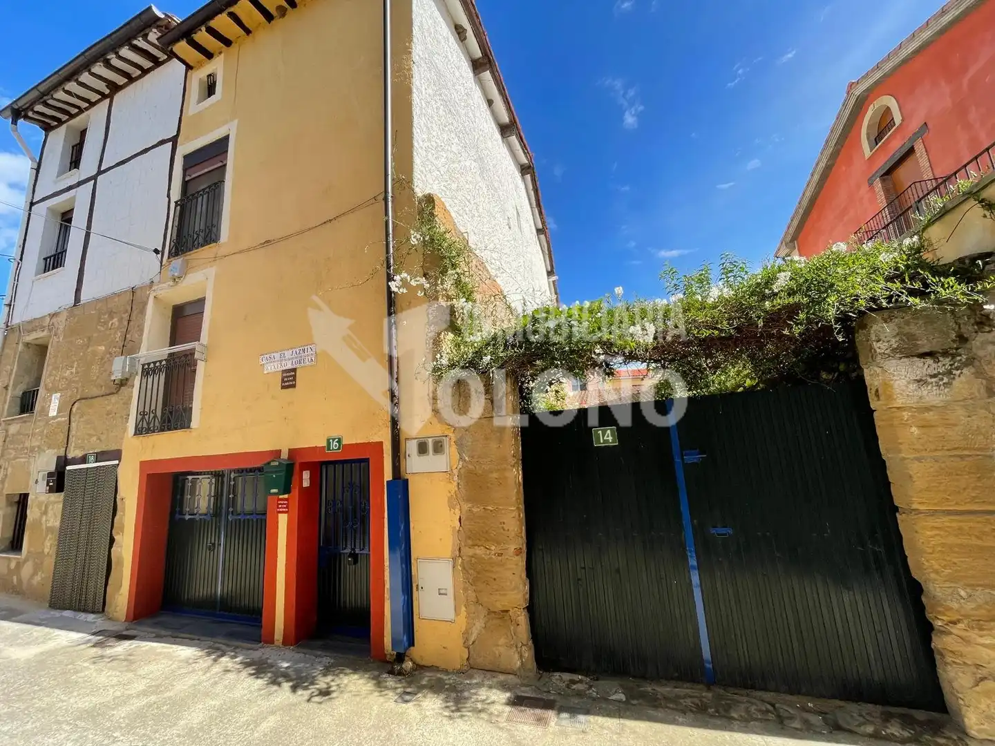 Casa aparellada amb jardí en venda a Calle Labradores 14, imagen 3