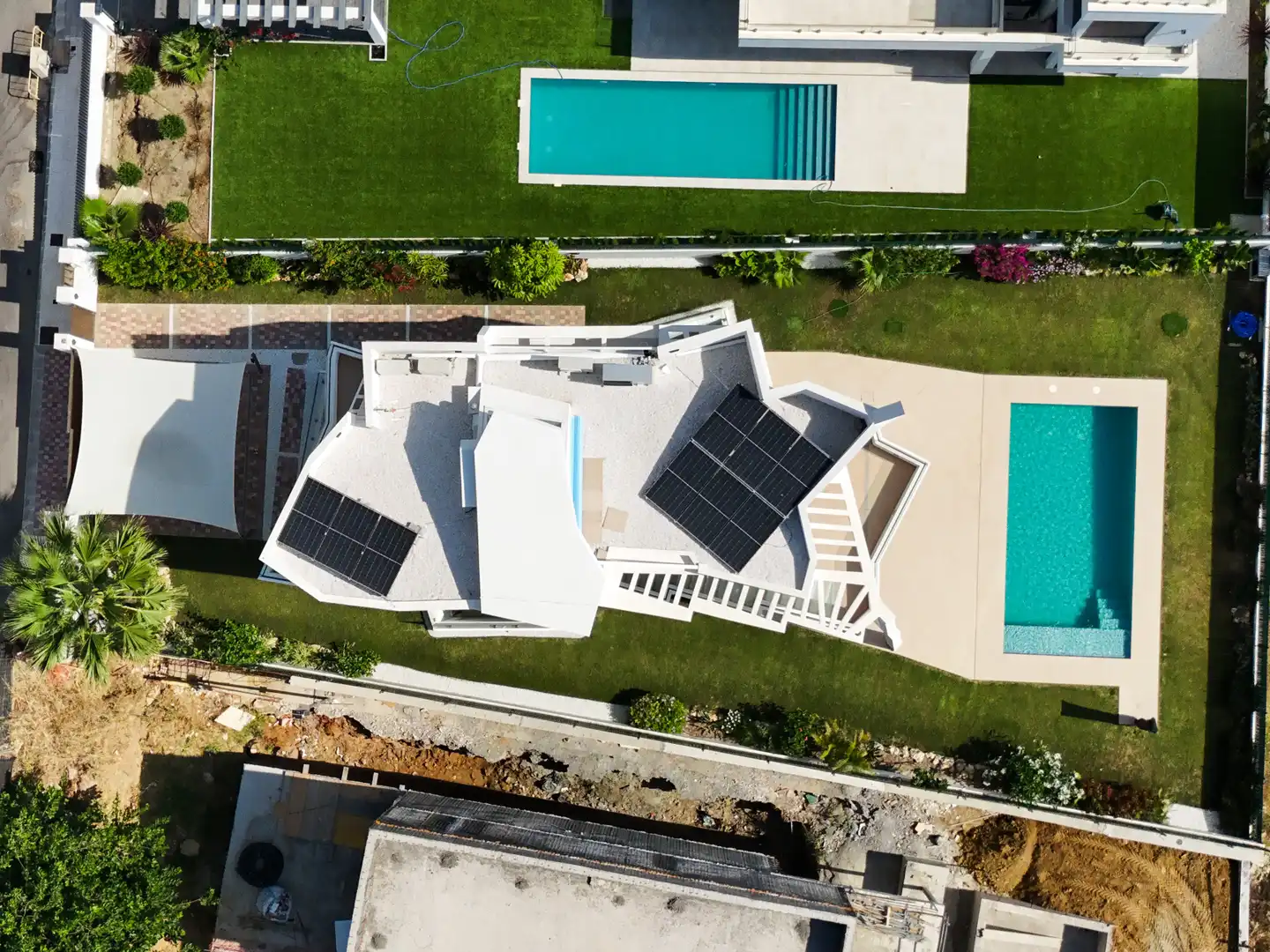 Vista exterior de Casa o chalet en venta en Estepona con Aire acondicionado, Jardín privado y Terraza