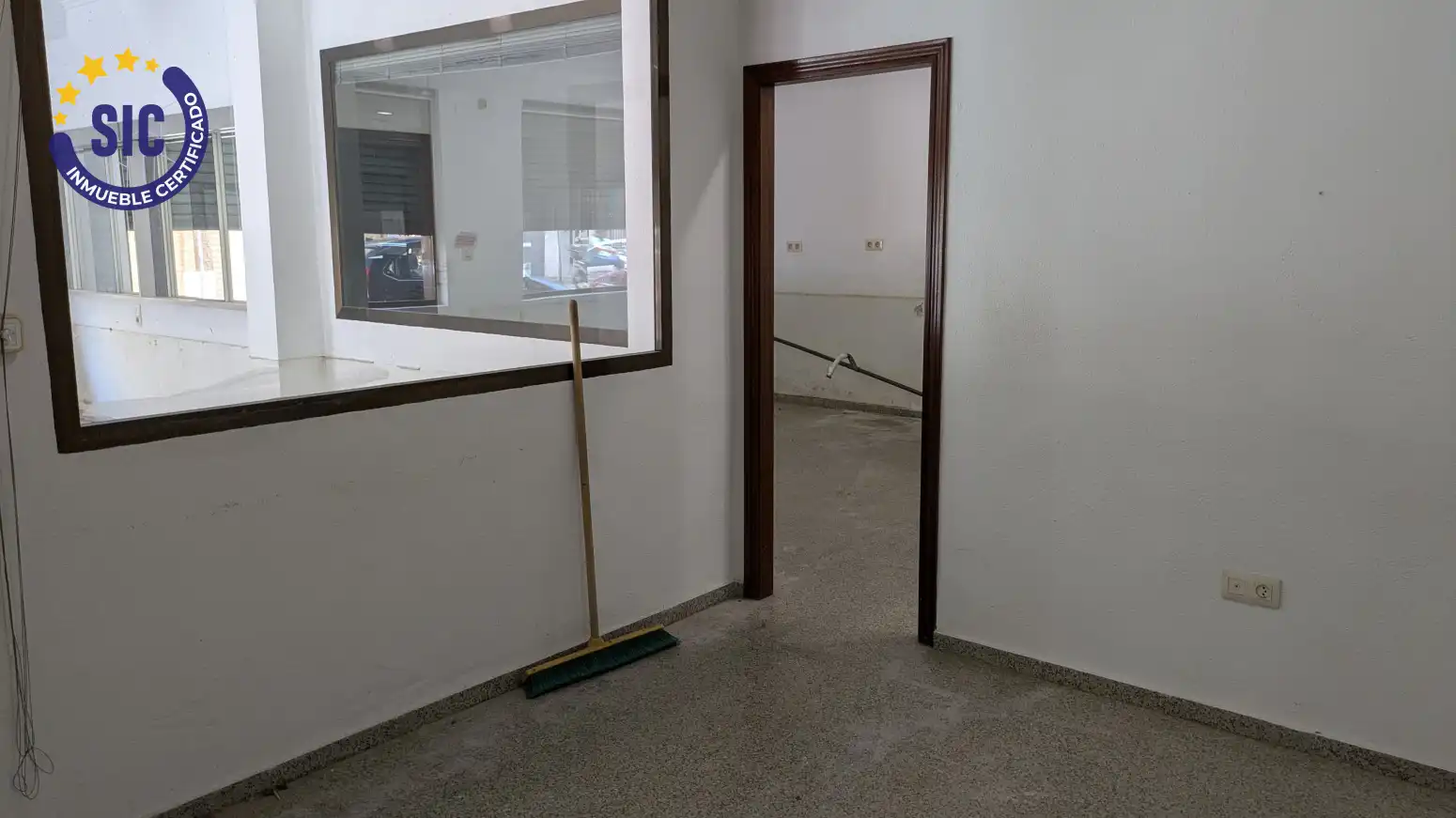 Commercial properties for sale in Benetússer