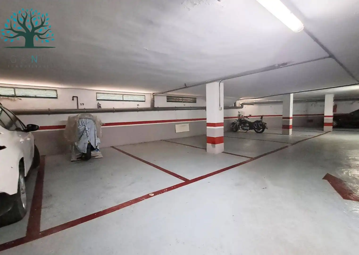Parking for sale in Avenida TIERNO GALVÁN, imagen 2