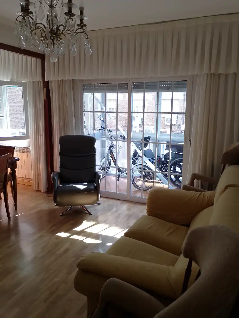 Sala d'estar de Pis en venda en Pozuelo de Alarcón amb Aire condicionat, Calefacció i Parquet