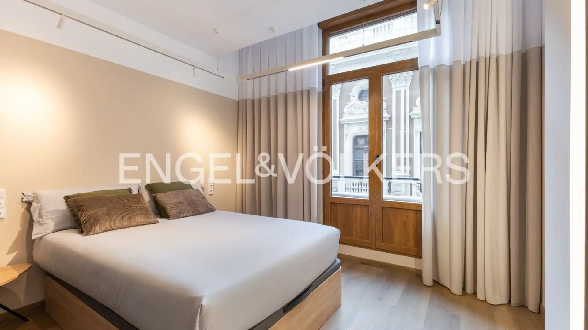 Bedroom of Flat for rent in  Valencia Capital  with Air Conditioner, Heating and Furnished