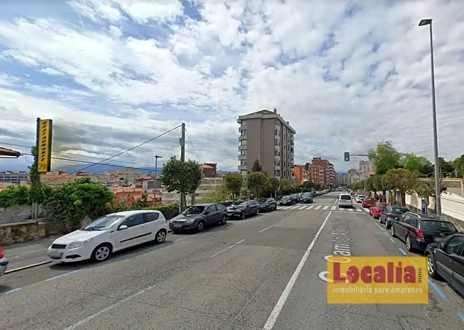 Vista exterior de Edificio en venta en Santander