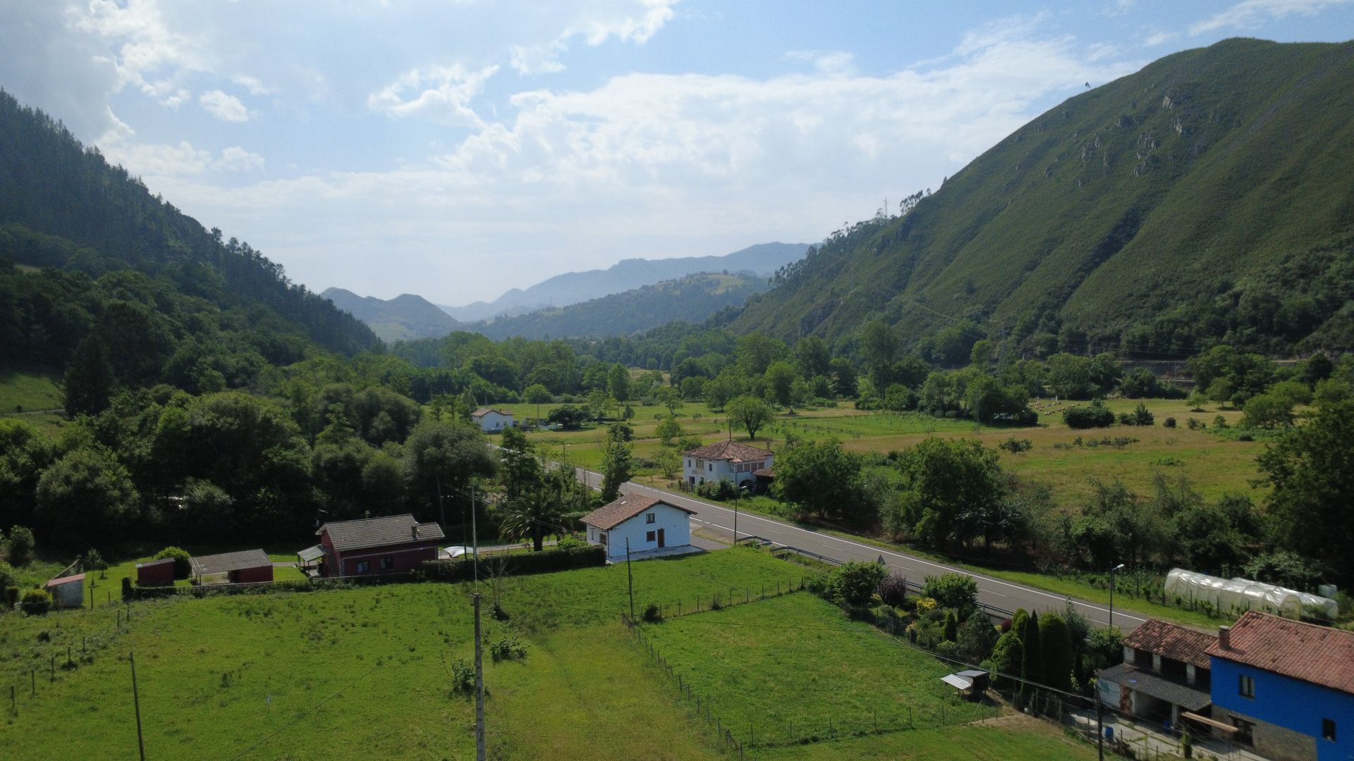 Vista exterior de Residencial en venda en Cangas de Onís