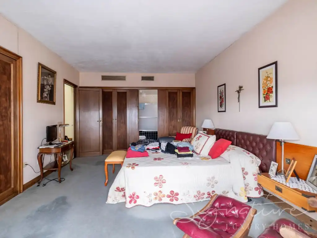 Habitación de Edificio en venta en L'Hospitalet de Llobregat