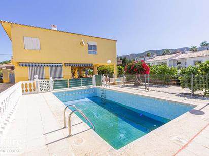 Piscina de Casa o xalet en venda en Benidorm amb Aire condicionat, Calefacció i Jardí privat