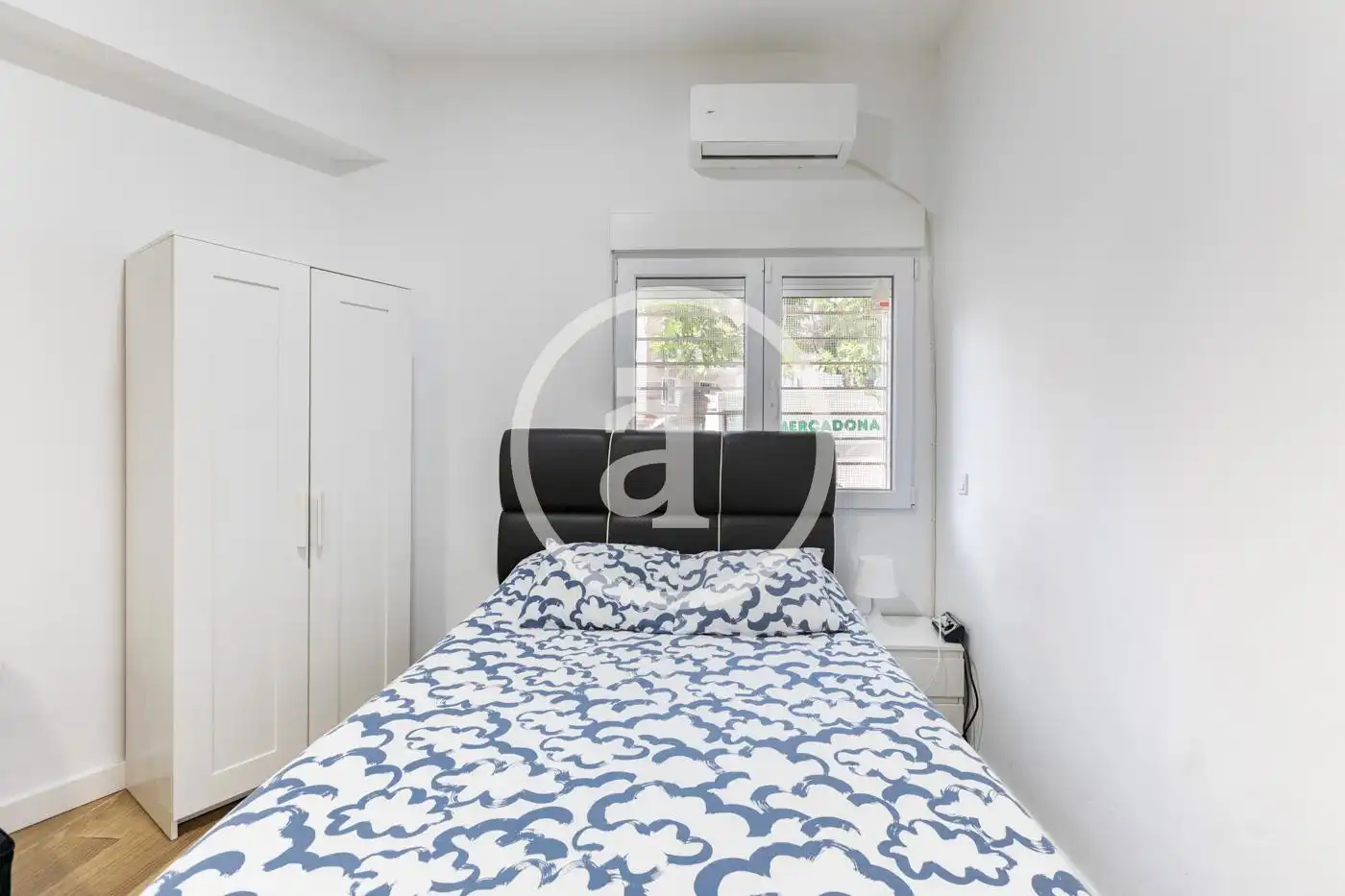 Habitación de Estudio de alquiler en Madrid con Aire acondicionado, Calefacción y Amueblado