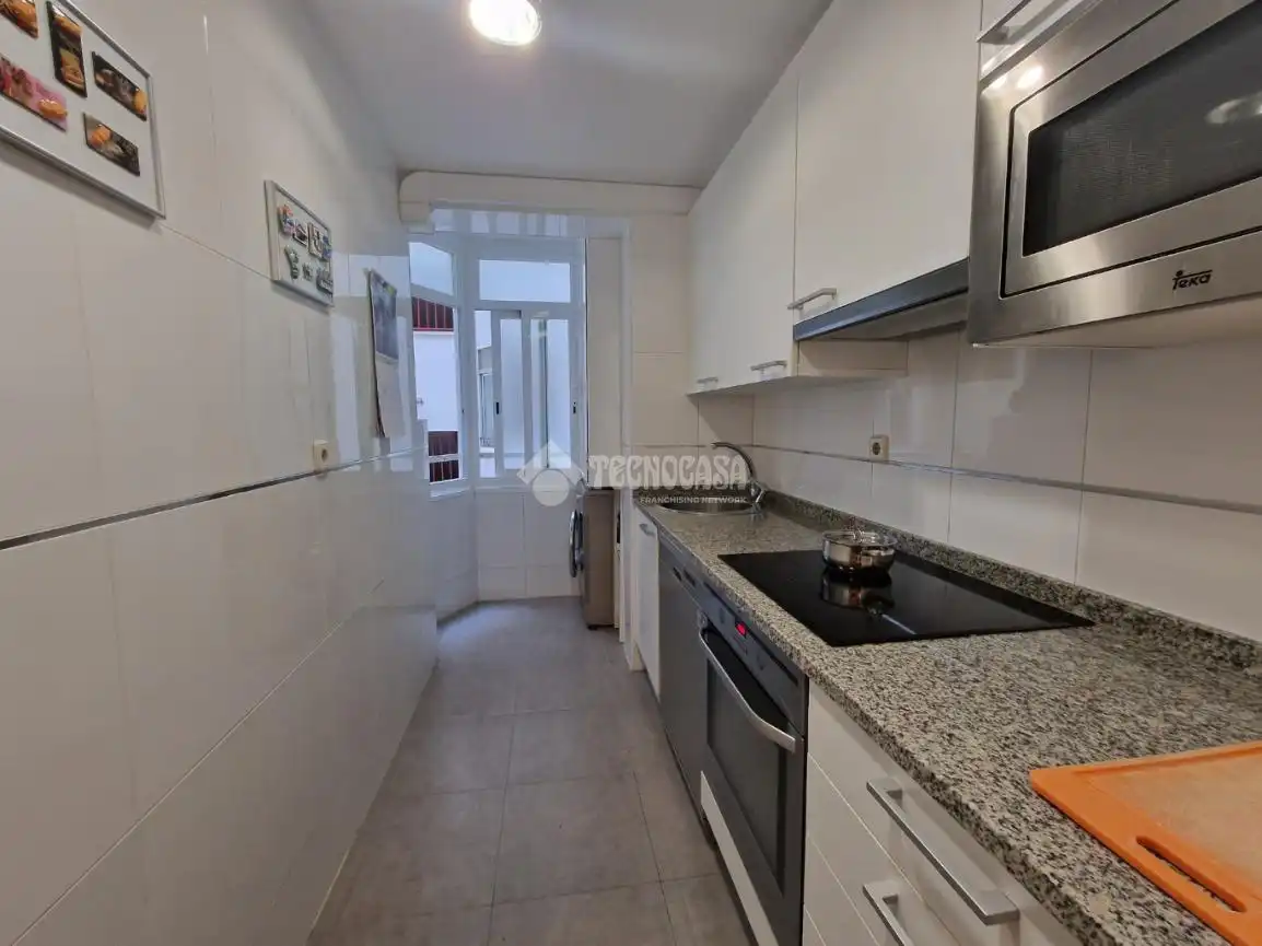 Kitchen of Flat for rent in Alcorcón  with Heating, Furnished and Community pool