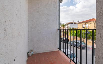 Terrassa de Casa adosada en venda en Peligros amb Terrassa i Balcó