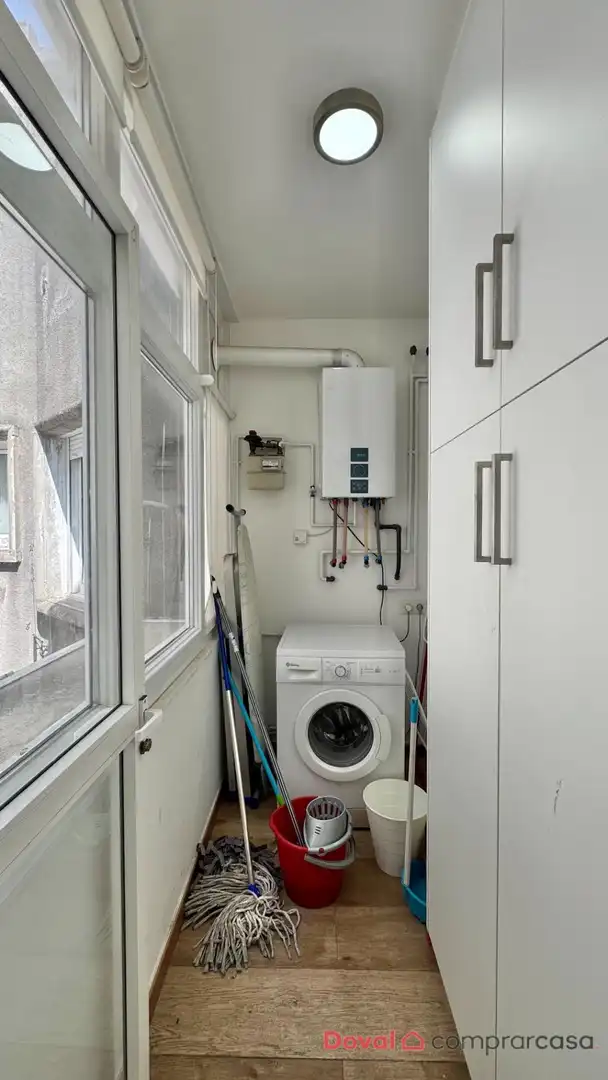 Bathroom of Flat for sale in Vigo   with Heating, Private garden and Terrace