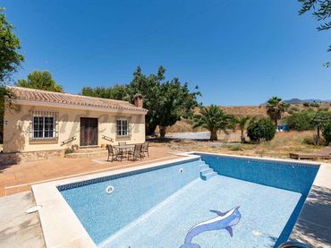Casa amb piscina en venda a Avda Pescia - Ctra de Frigiliana