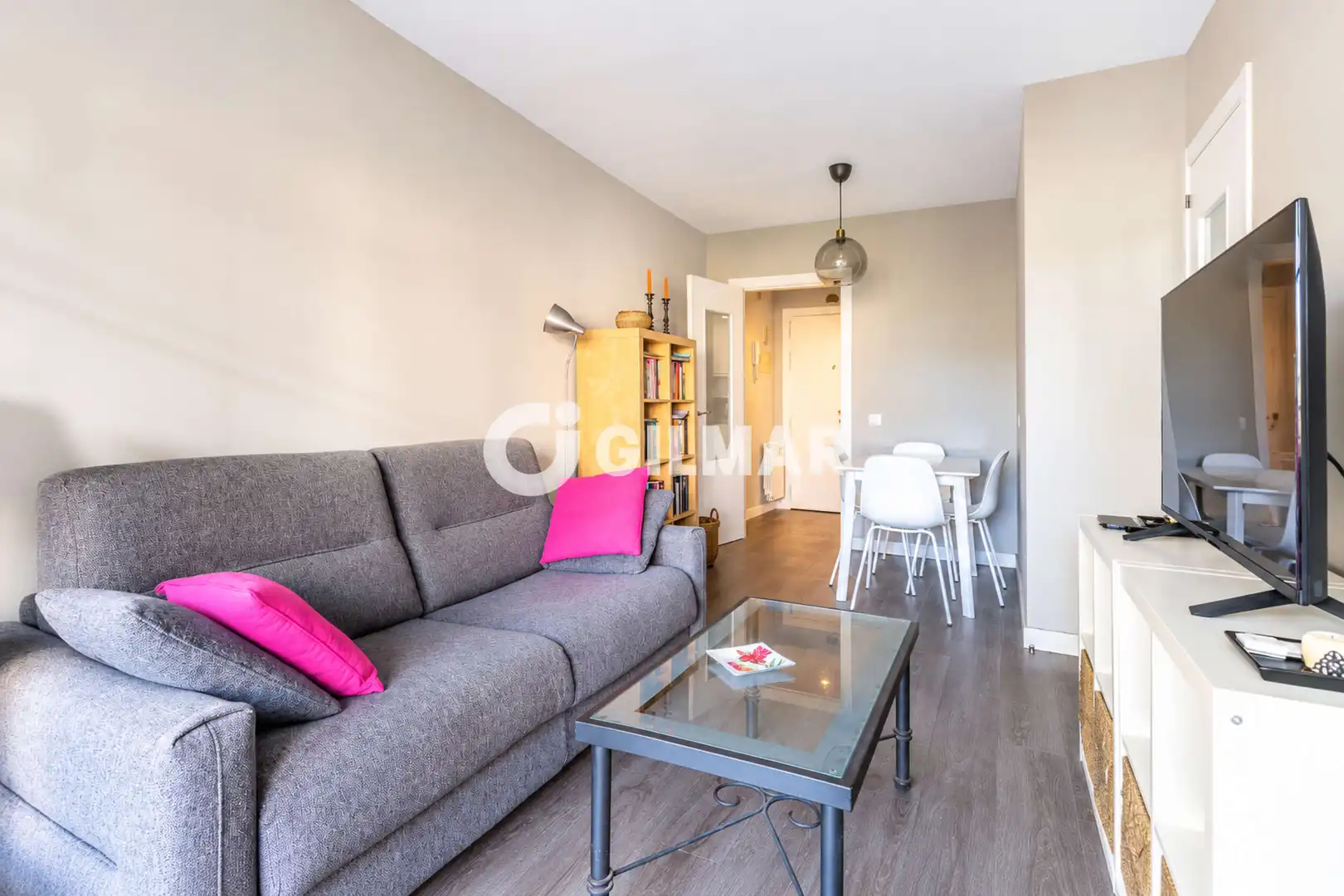 Sala de estar de Piso en venta en Las Rozas de Madrid con Calefacción, Jardín privado y Piscina