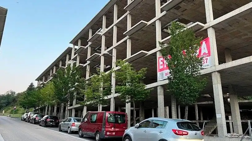 Aparcament de Casa o xalet en venda en Olot