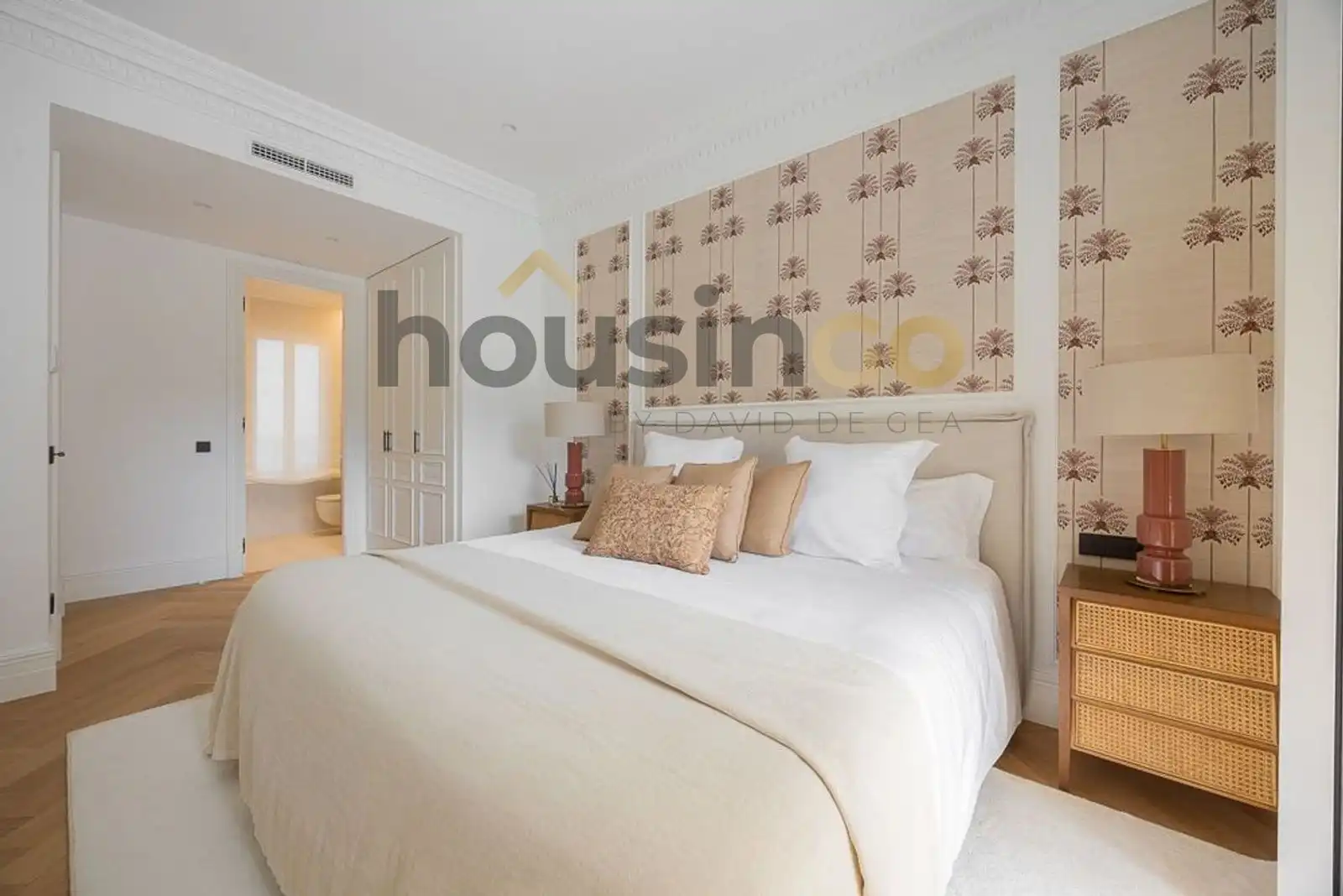 Bedroom of Flat for sale in Madrid  with Air Conditioner, Heating and Parquet flooring