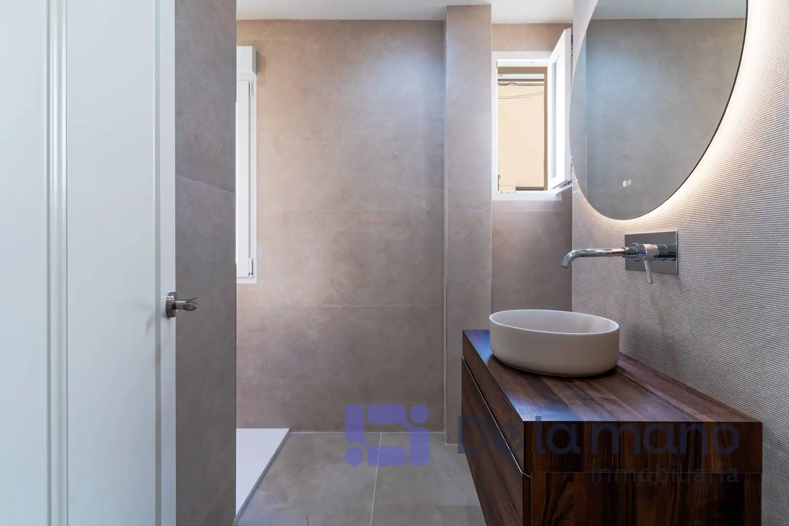 Baño de Ático en venta en Madrid con Aire acondicionado, Calefacción y Parquet