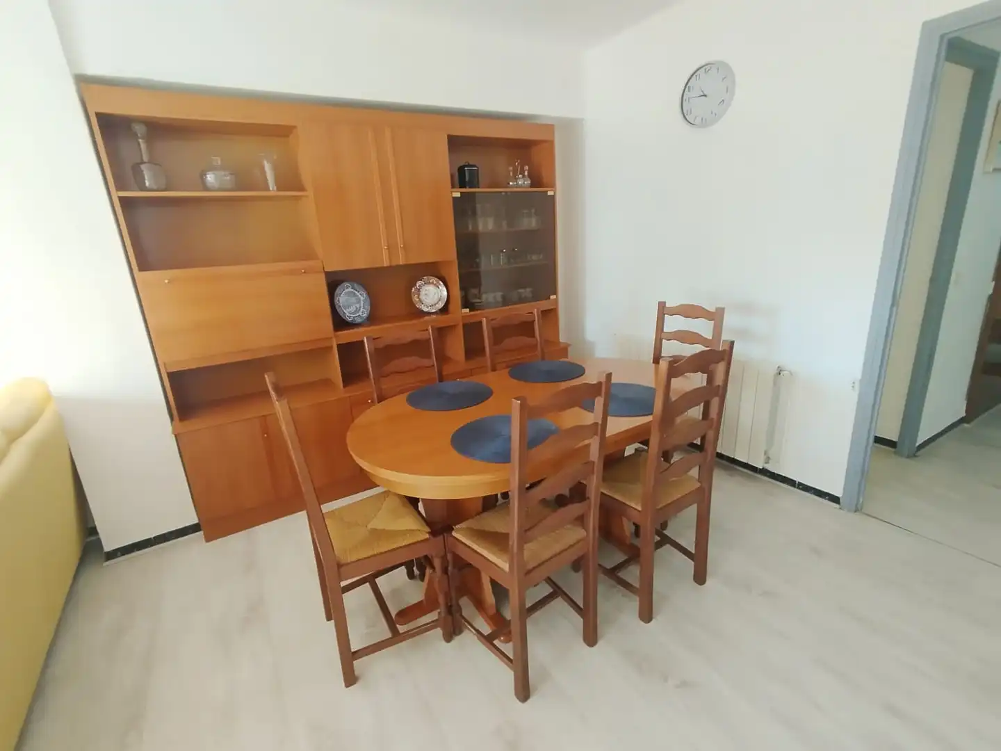 Menjador de Pis en venda en La Ràpita amb Parquet, Moblat i Forn