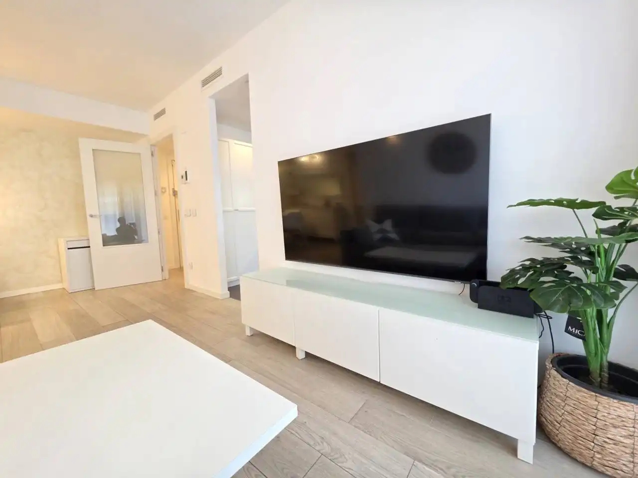 Sala de estar de Piso en venta en Sant Just Desvern con Aire acondicionado, Calefacción y Terraza
