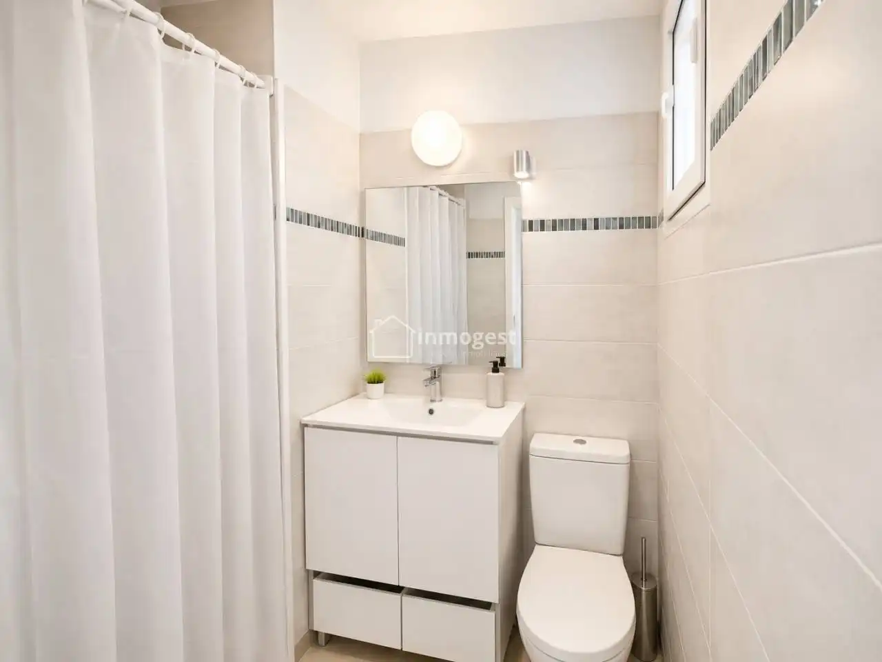 Study for rent in Calle Torroella de Montgrí, Riells