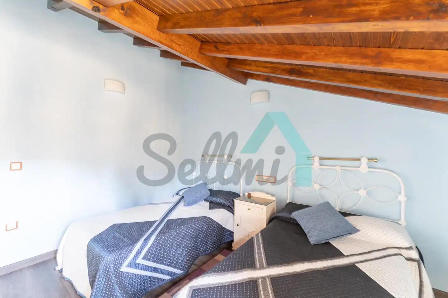 Schlafzimmer von Einfamilien-Reihenhaus zum Verkauf in Teverga mit Abstellraum