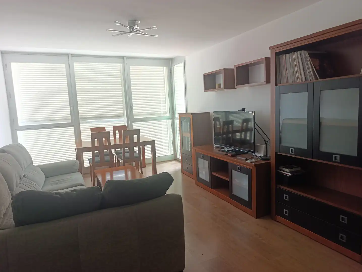 Sala d'estar de Pis de lloguer en Málaga amb Aire condicionat, Terrassa i Moblat