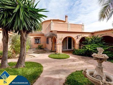 Villa avec piscine à vendre à Zona Carrefour - Urbanizaciones